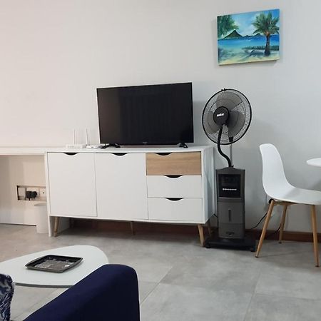 شقة Modern Luxury Studio Fully Equipped Flic-en-Flacq المظهر الخارجي الصورة